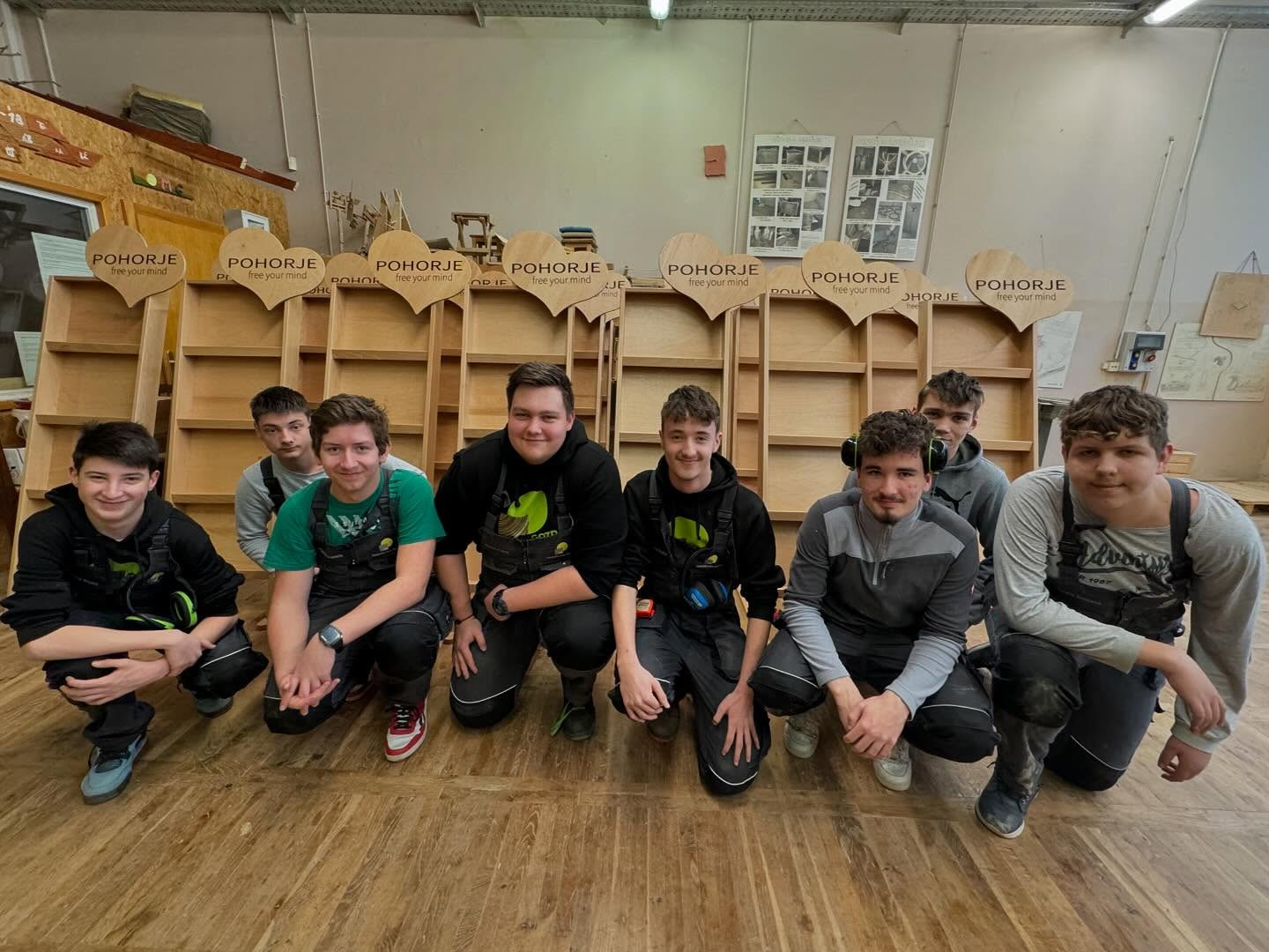 479296677 18058752004986829 8047250587598306507 N