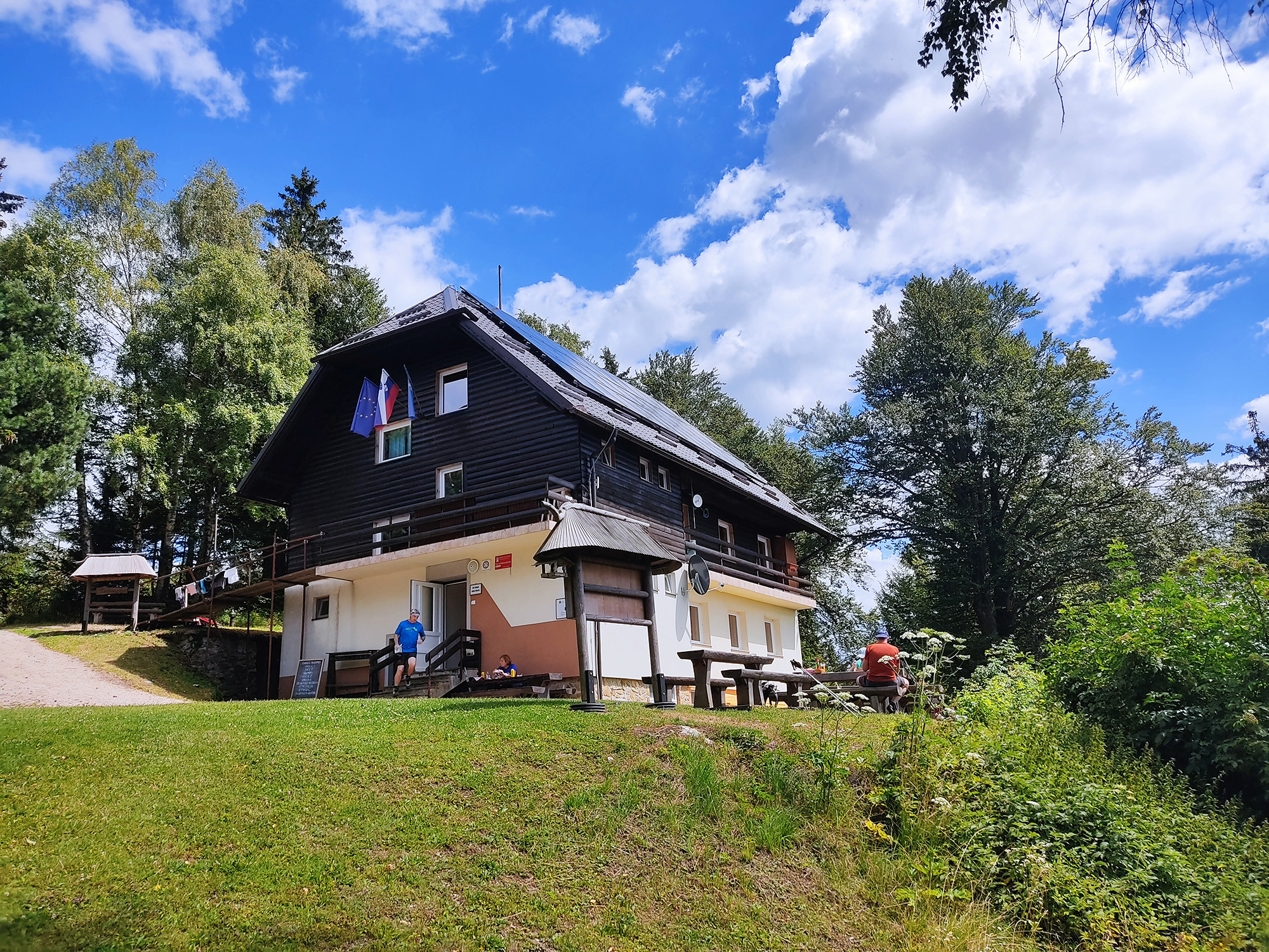 Koča pod Kremžarjevim vrhom