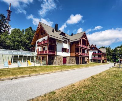 WELLNESS & SPA FAMILY APARTMENTS BOLFENK****