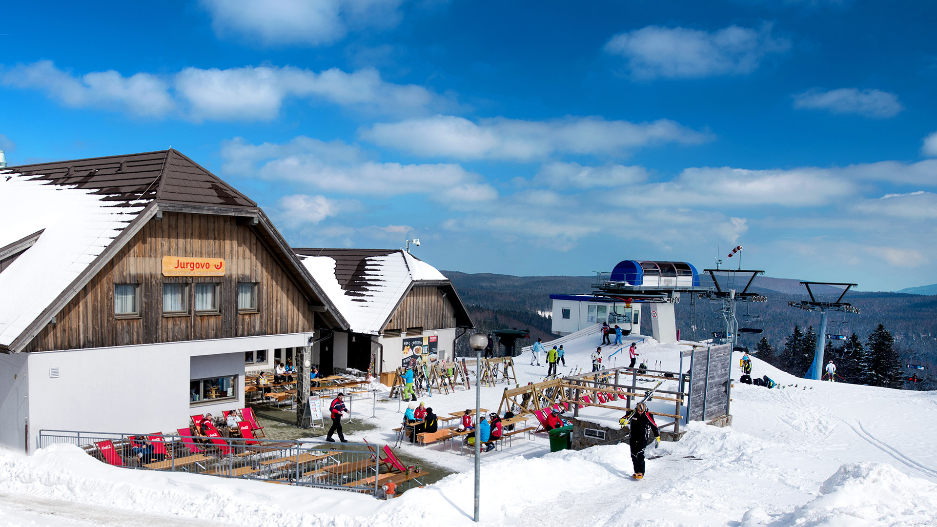 Koča na Jurgovem ***