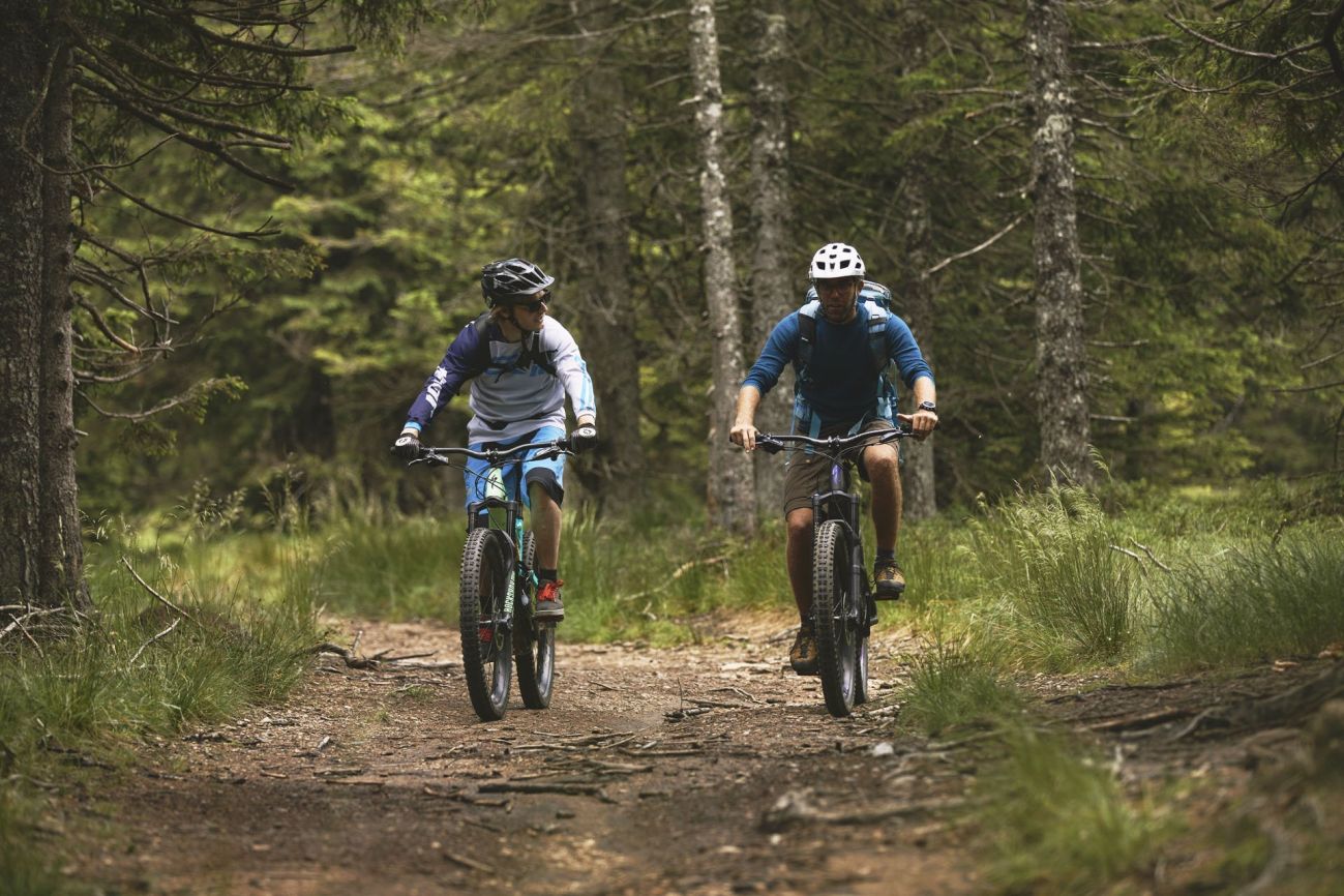 Black Peak E Bike Paket Prezeca Lisica Pohorje Slovenija