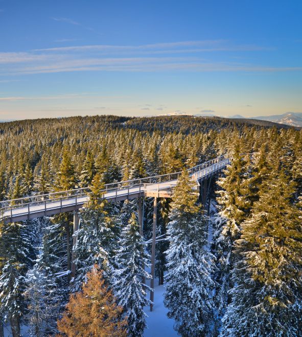2. Smučanje brez gneče na 70 km prog, ponekod tudi nočna smuka